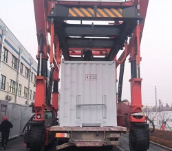 60T濟寧（níng）新風（fēng）光集裝箱跨運車